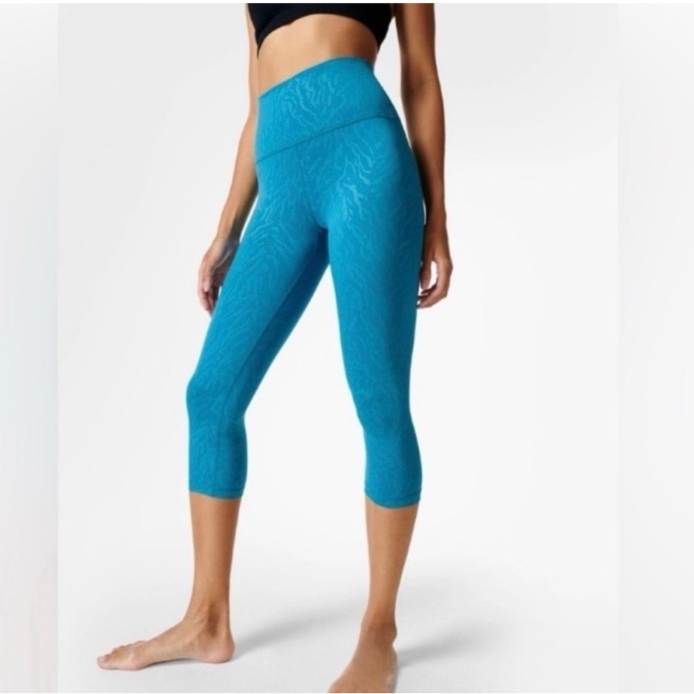Sweaty Betty Tiger Print All Day High Waist Embossed
Cropped Leggings Blue